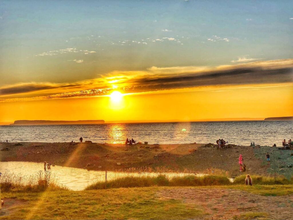 Accommodations at Topsail Beach